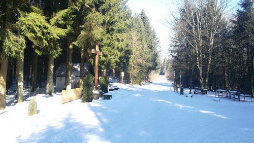 Afelskreuz mit Ferkelsstra&szlig;e