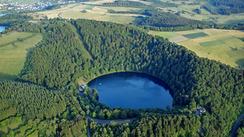 Gem&uuml;ndener Maar